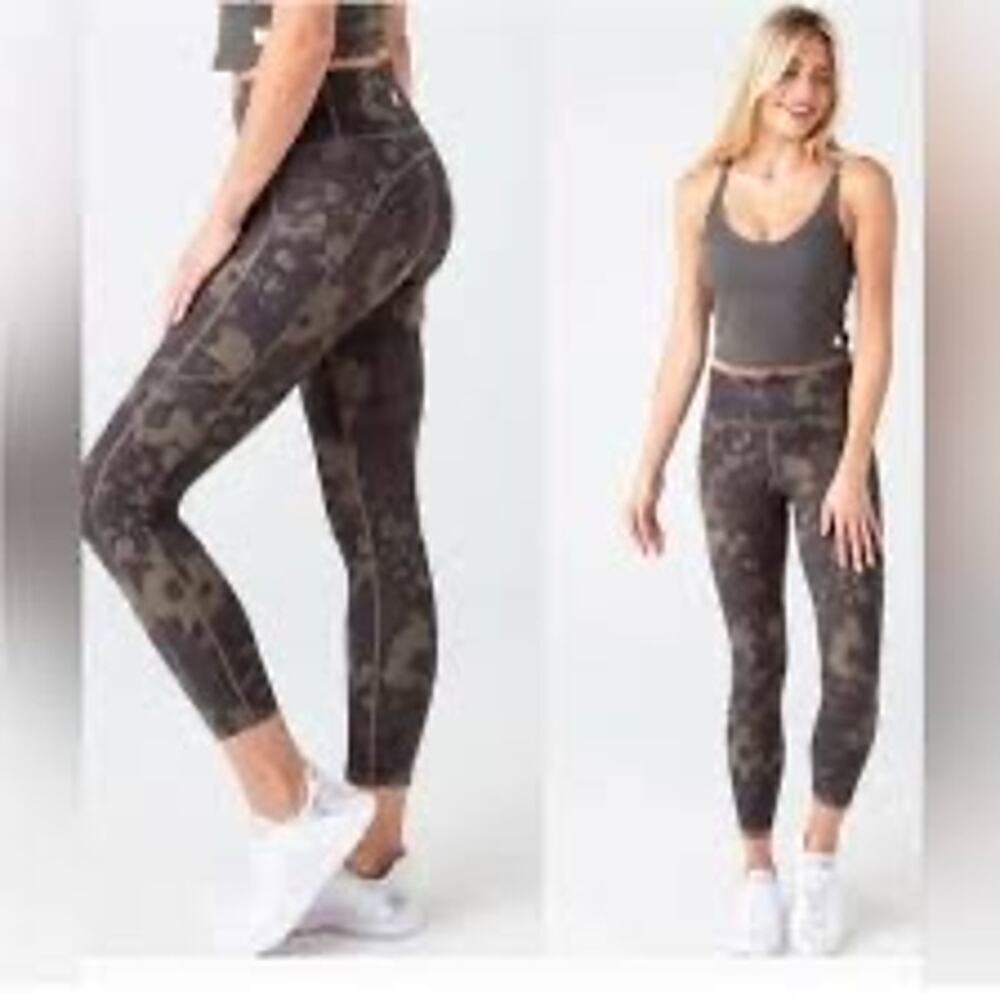 Vuori Women’s S Full Length Stride Leggings Sage Green Back Zip Pocket Active